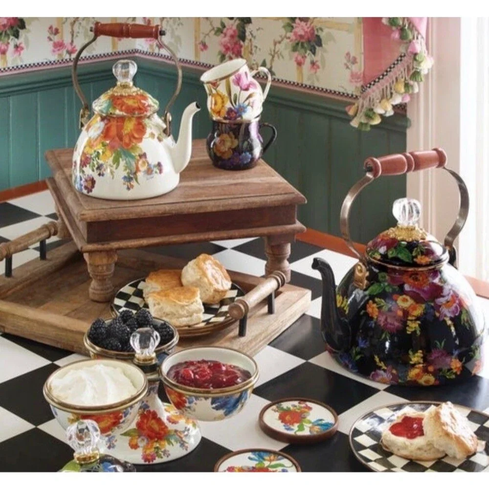 NEW MacKenzie-Childs White Flower Market 2-Qt. Tea Kettle NWOT NWOB MINT!!